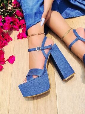 BAMBOO Denim Blue Platform Block Heel Sandals LNC SIZE 8